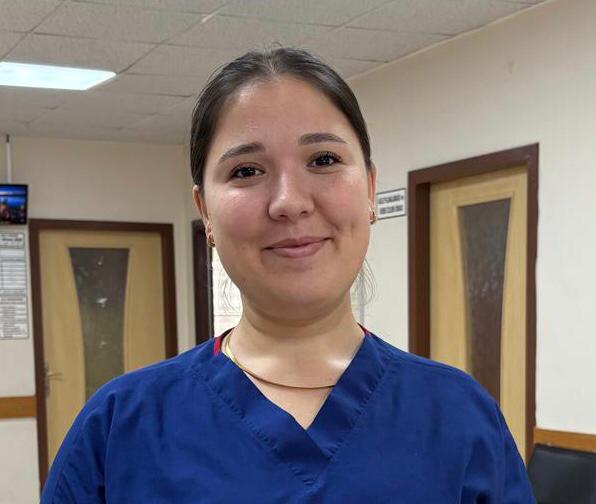 Hemşire Esra KÜRTÜLOĞLU